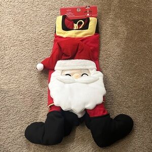 Ashland Christmas Tree Skirt in Red and Black